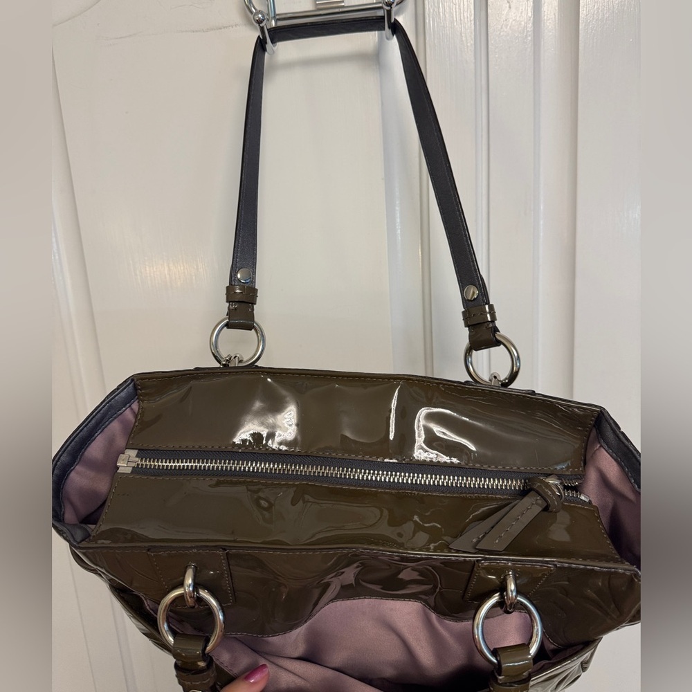 COACH 🔥 Olive Green Op Art Embossed Patent Leather East West Gallery Tote - Picture 9 of 12